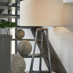 Ashley Furniture Wynlett - Metal Table Lamp (1/CN) Accessories