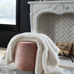 Ashley Furniture Accessories Gariland - Throw (3/CS) 26 Ashley Furniture Accessories Gariland - Throw (3/CS)