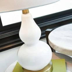 Ashley Furniture Accessories Makana - White/brass - Glass Table Lamp (1/cn)