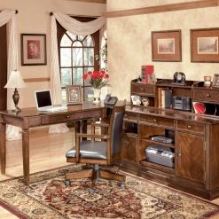 Ashley Furniture Hamlyn - Medium Brown - Home Office Swivel Desk Chair