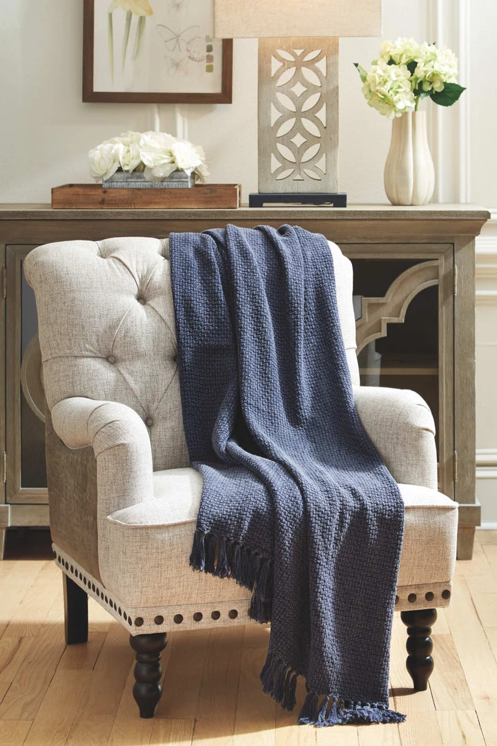 Ashley Furniture Yasmin - Navy - Throw (3/cs) Accessories 4 Ashley Furniture Yasmin - Navy - Throw (3/cs) Accessories