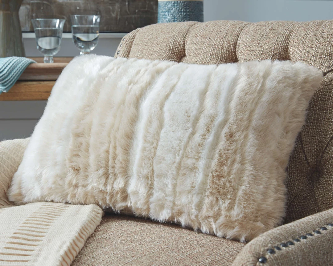 Ashley Furniture Amoret - Tan/cream - Pillow (4/cs) Accessories 4 Ashley Furniture Amoret - Tan/cream - Pillow (4/cs) Accessories