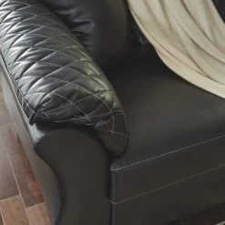 Ashley Furniture Betrillo - Black - Loveseat