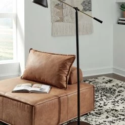 Ashley Furniture Garville - Black/gold Finish - Metal Floor Lamp (1/cn)