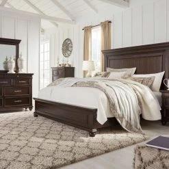 Signature Design By Ashley® Brynhurst - Dark Brown - Queen Panel Bed