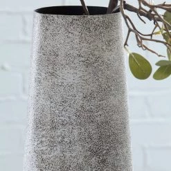 Ashley Furniture Fynn - Vase