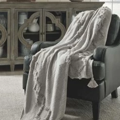 Ashley Furniture Kassidy - Gray - Throw (3/cs)