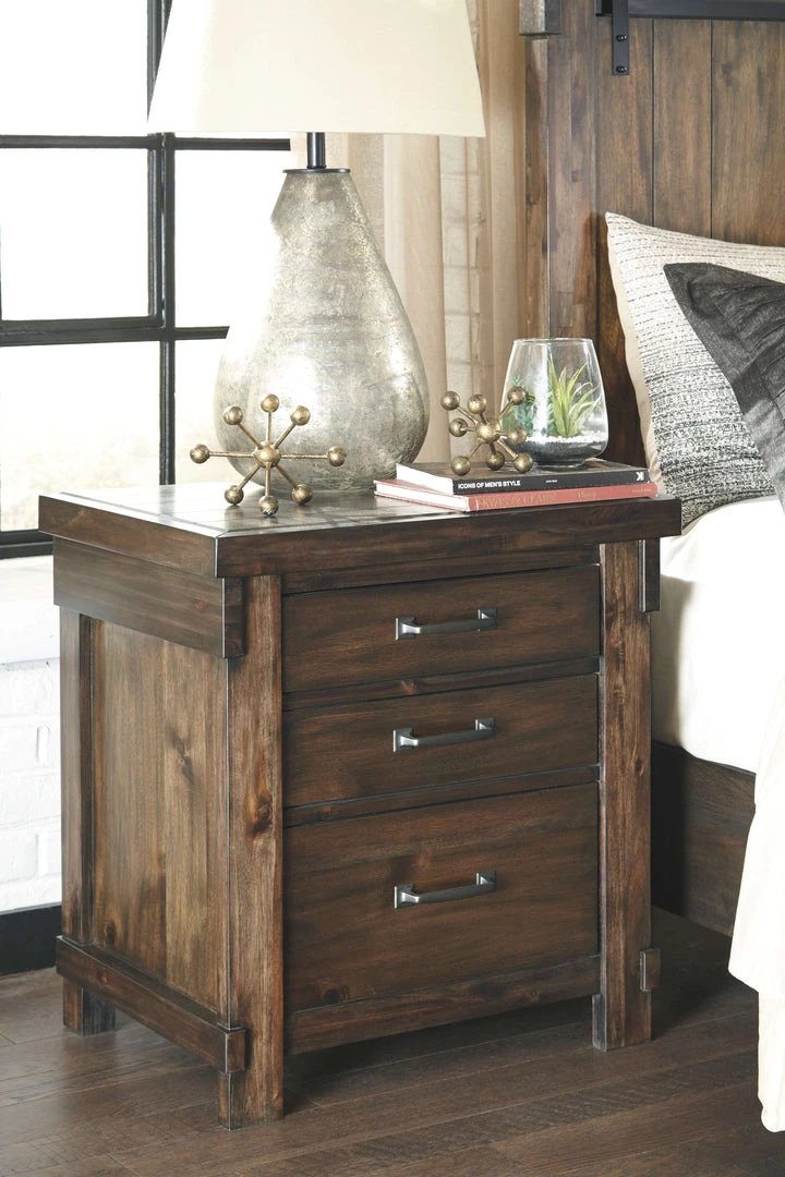 Ashley Furniture Lakeleigh - Brown - Three Drawer Night Stand 9 Ashley Furniture Lakeleigh - Brown - Three Drawer Night Stand