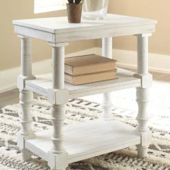 Ashley Furniture Tables Dannerville - Accent Table