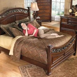Signature Design By Ashley® Leahlyn - Warm Ultimate Best In Class - Panel Bed Beds