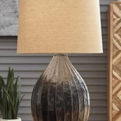 Ashley Furniture Accessories Marloes - Copper Finish - Metal Table Lamp (1/cn)
