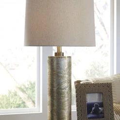 Ashley Furniture Farrar - Beige - Glass Table Lamp (1/cn) Accessories