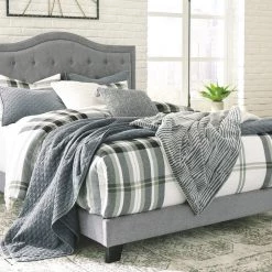 Ashley Furniture Jerary - CamelbackTufted - Upholstered Bed