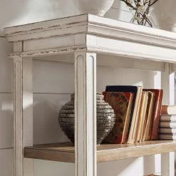 Ashley Furniture Realyn - Brown/white - Bookcase