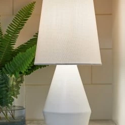 Ashley Furniture Lanry - White - Metal Table Lamp (1/cn) Accessories