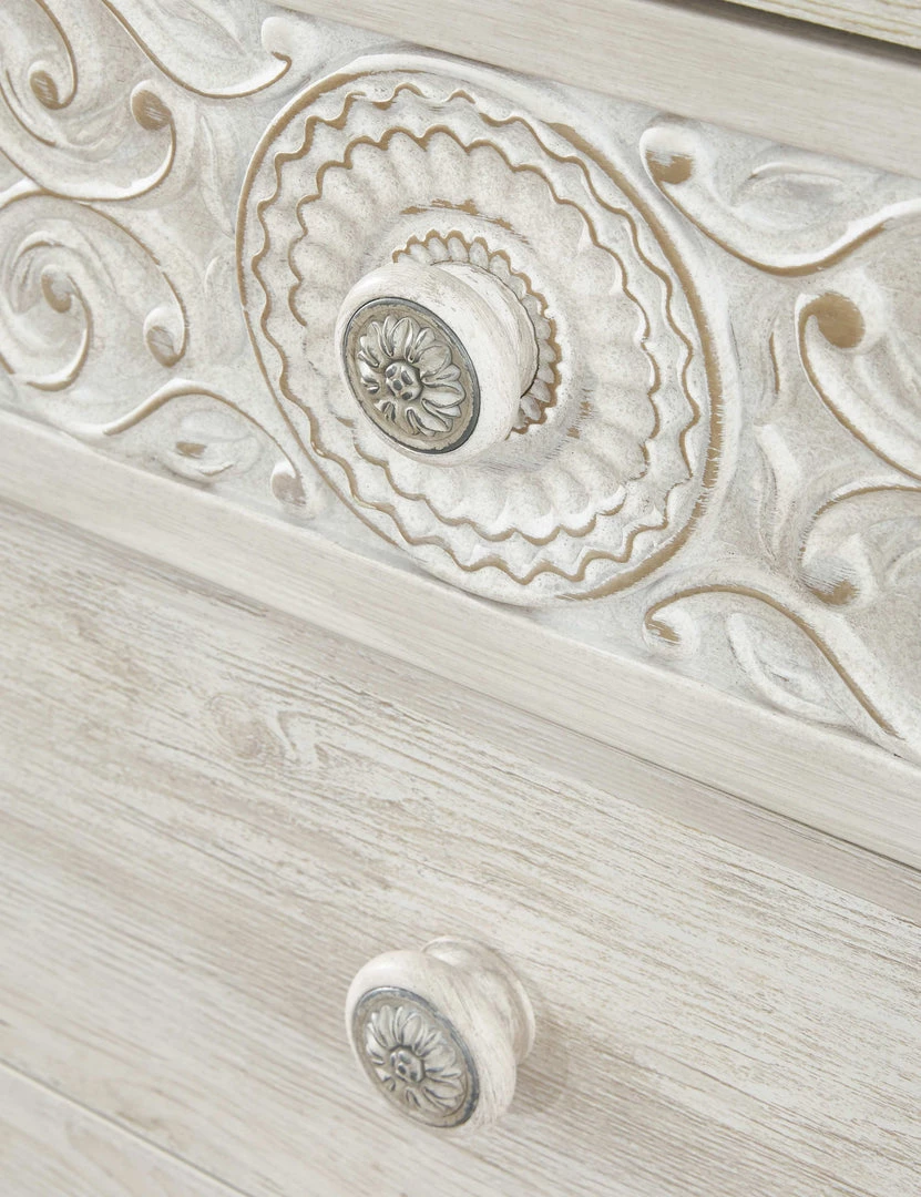 Ashley Furniture Paxberry - Attractive - Three Drawer Chest 13 Ashley Furniture Paxberry - Attractive - Three Drawer Chest