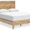 Signature Design By Ashley® Beds Larstin - Brown - Queen Crossbuck Panel Platform Bed